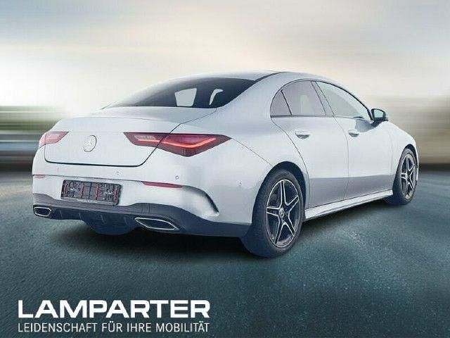 Silber Gebraucht 2024 Mercedes CLA180 AMG Limousine | 36.980 € (Teuer) - Bild 1/4