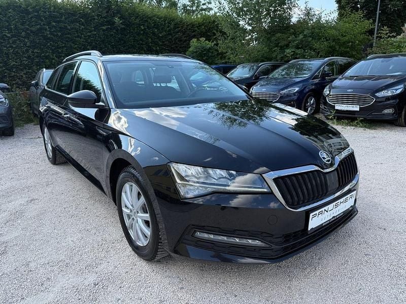 Schwarz Gebraucht 2020 Skoda Superb Active Kombi | 17.999 € (Fairer Preis) - Bild 1/4