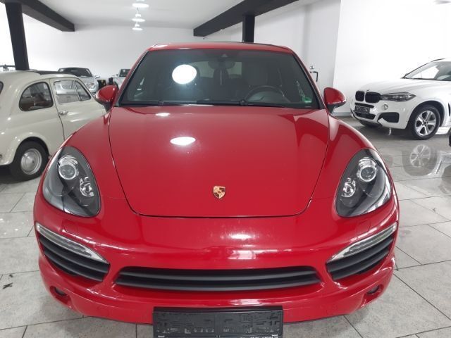 Rot Gebraucht 2014 Porsche Cayenne S SUV | 36.899 € (Teuer) - Bild 1/4