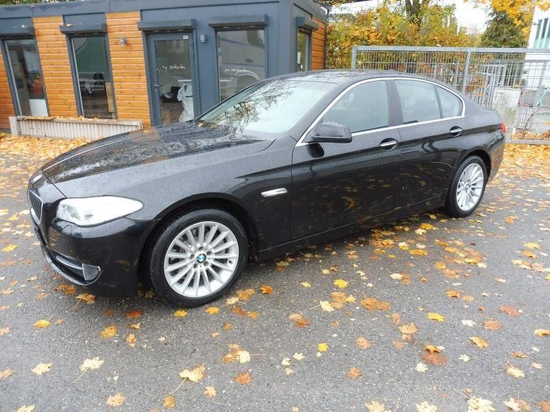 Gebraucht BMW 520 184 PS (135 kW) 2010 Schwarz Limousine