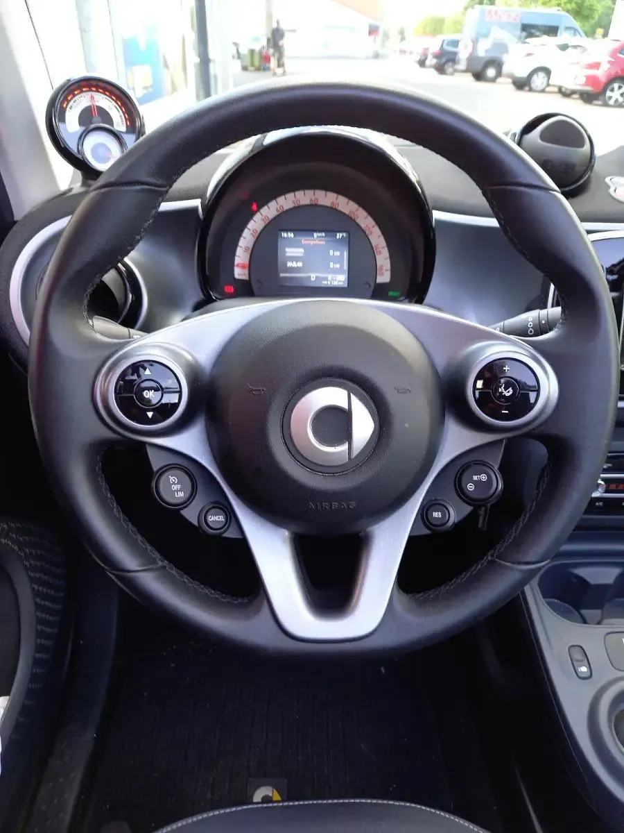 Gebraucht Smart ForTwo Electric Drive 22 kW (30 PS) 2018 Andere farben Cabrio