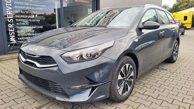 Grau Neu 2025 Kia Ceed Sportswagon Kombi | 20.490 € (Superpreis) - Bild 1/4