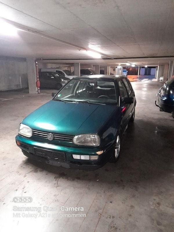 Grün Gebraucht 1997 VW Golf III Limousine | 2.200 € (Fairer Preis) - Bild 1/4