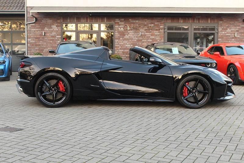 Neu Corvette C8 655 PS (481 kW) 2025 Schwarz Cabrio