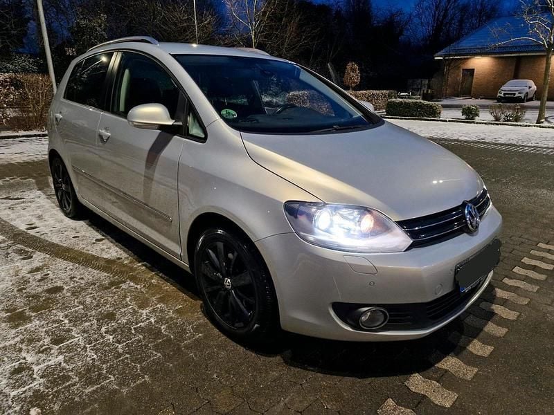Silber Gebraucht 2013 VW Golf VII Kleinwagen | 6.600 € (Guter Preis) - Bild 1/4