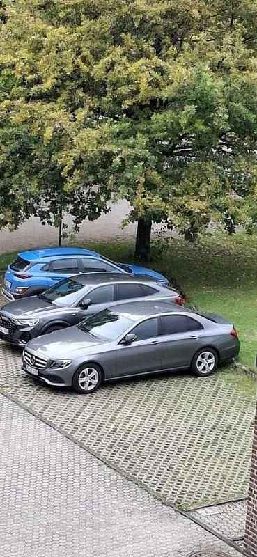Gebraucht Mercedes E220 Avantgarde 194 PS (142 kW) 2019 Grau Limousine