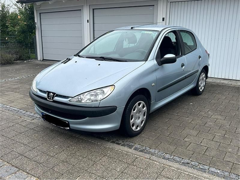 Silber Gebraucht 2006 Peugeot 206 Kleinwagen | 1.000 € - Bild 1/4