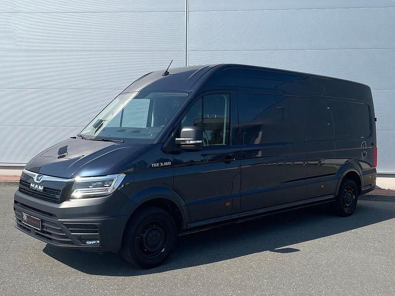 Starlight blue metallic (metallic) Gebraucht 2024 MAN TGE Van | 48.990 € (Superpreis) - Bild 1/4