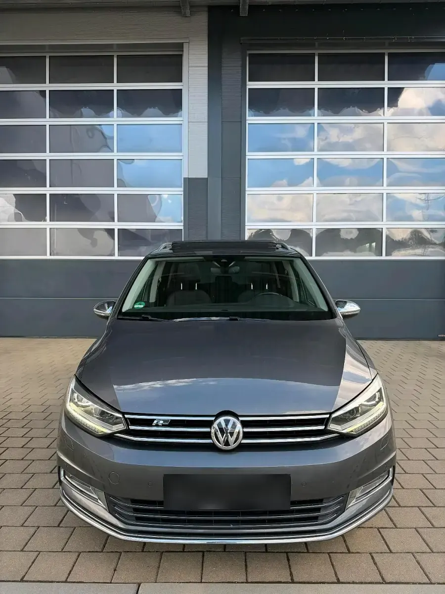 Gebraucht VW Touran Highline 150 PS (110 kW) 2015 Grau Van / Kleinbus