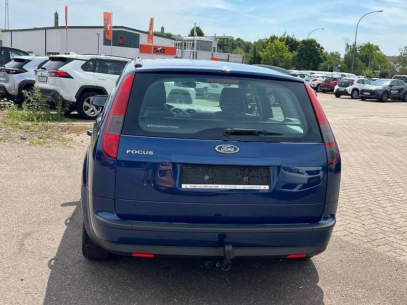 Usata Ford Focus Style 101 CV (74 kW) 2007 Blu Station wagon