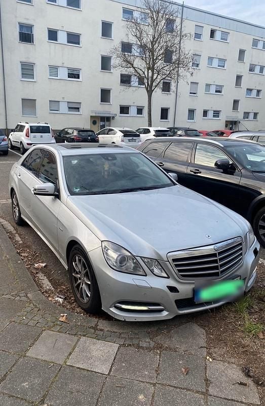 Gebraucht Mercedes E300 204 PS (150 kW) 2010 Silber Limousine