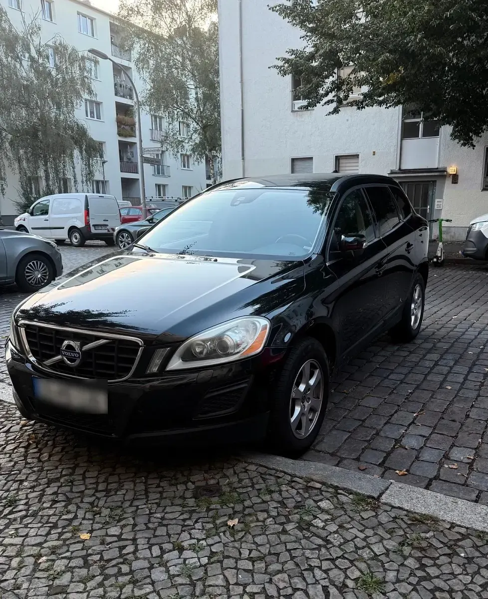 Gebraucht Volvo XC60 163 PS (119 kW) 2013 Schwarz SUV