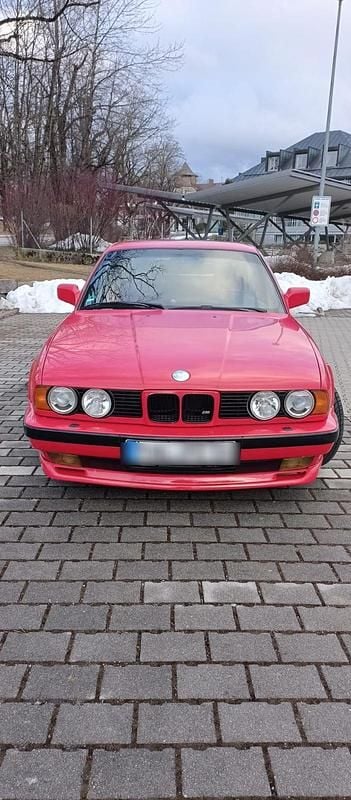 Gebraucht BMW 525 192 PS (141 kW) 1992 Rot Limousine