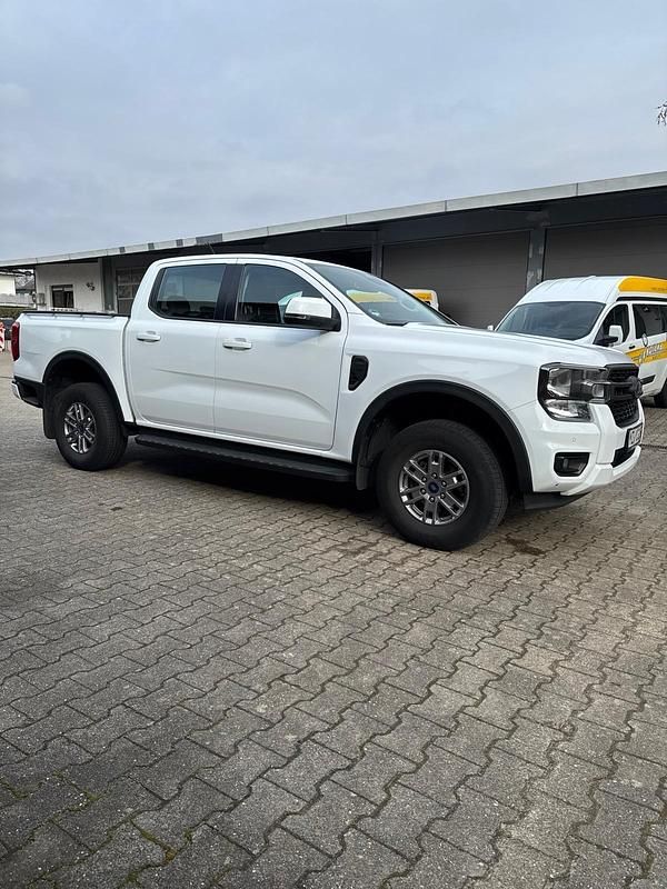 Gebraucht Ford Ranger XLT 170 PS (125 kW) 2023 Weiß Pickup