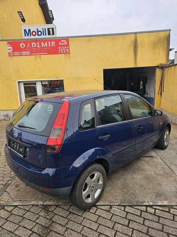 Gebraucht Ford Fiesta 60 PS (44 kW) 2002 Other Limousine