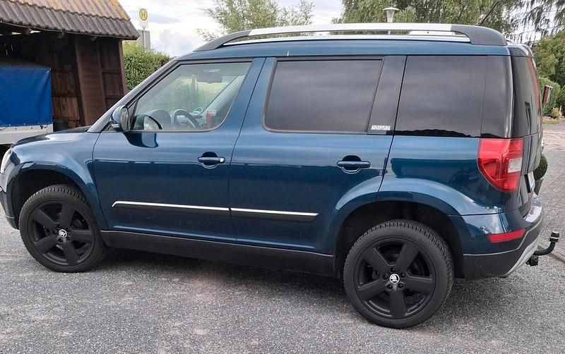 Blau Gebraucht 2015 Skoda Yeti SUV | 11.000 € (Fairer Preis) - Bild 1/2