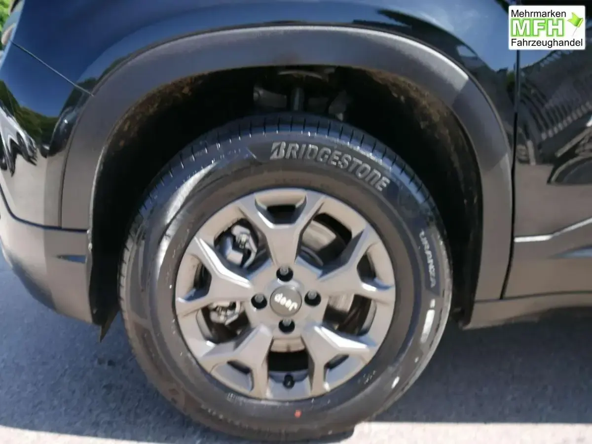 Neu Jeep Avenger Longitude 101 PS (74 kW) 2026 Schwarz SUV