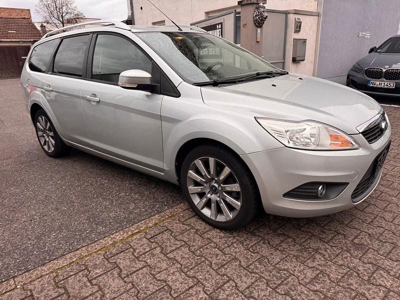 Gebraucht Ford Focus 101 PS (74 kW) 2009 Silber Kombi