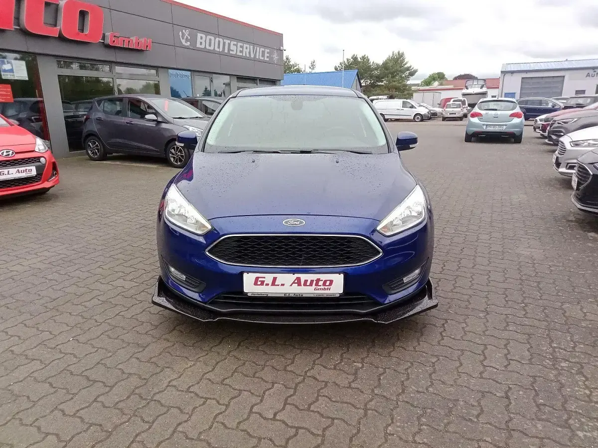 Używany Ford Focus 125 KM (91 kW) 2015 Niebieski Kombi
