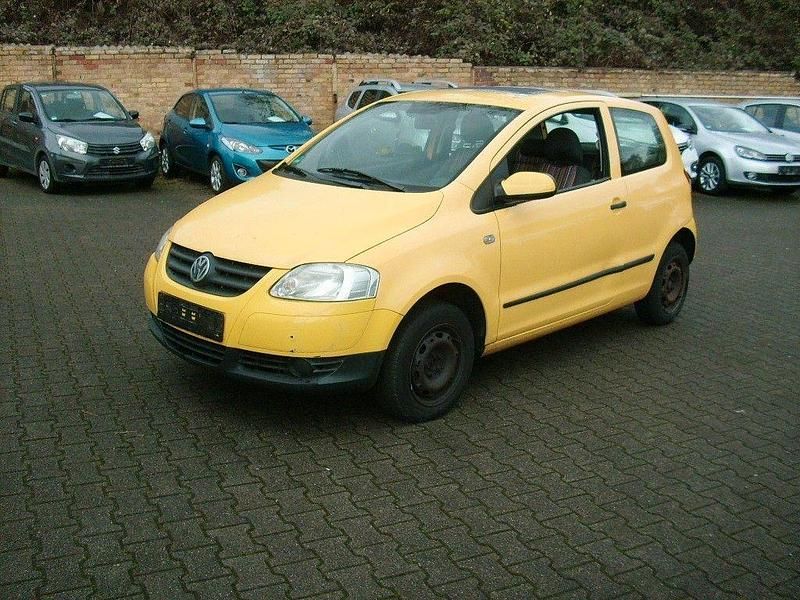 Gebraucht VW Fox 54 PS (39 kW) 2006 Gelb Kleinwagen