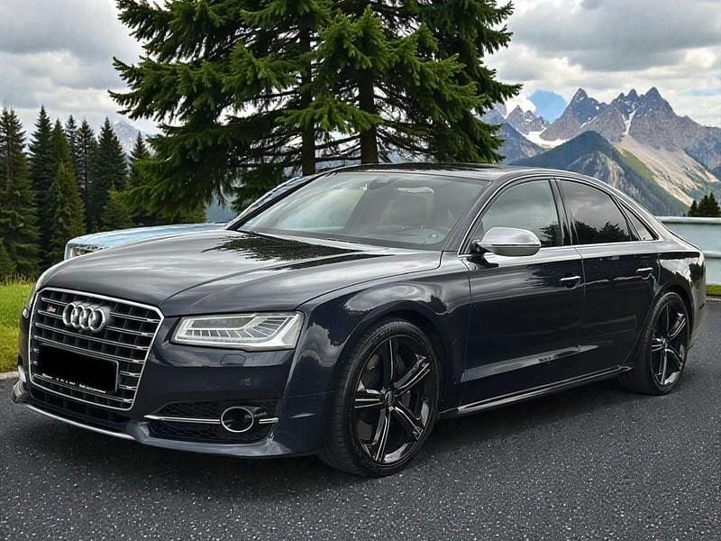 Gebraucht Audi S8 Sport 519 PS (381 kW) 2015 Blau Limousine