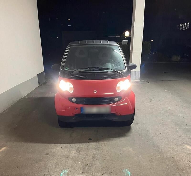 Rot Gebraucht 2007 Smart ForTwo Coupé Coupé | 2.600 € - Bild 1/4