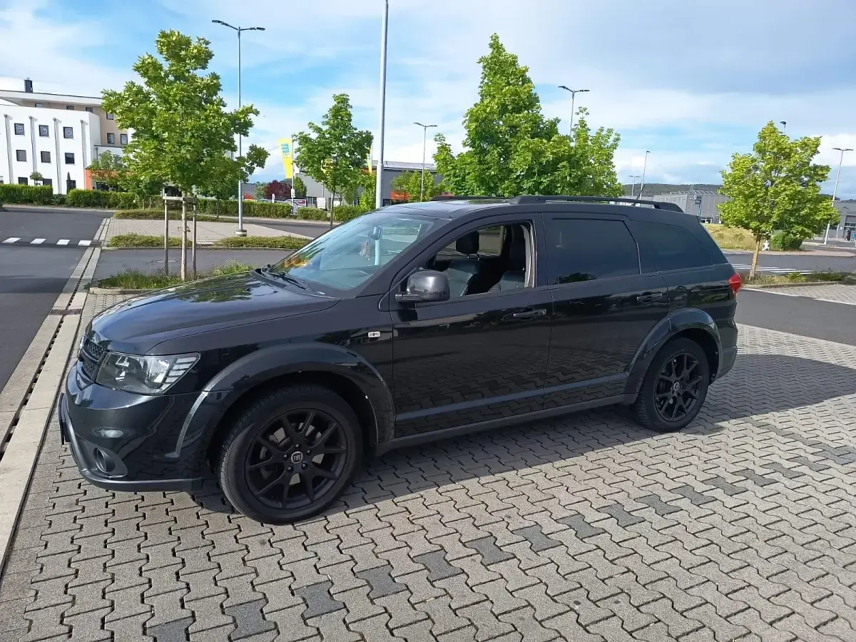 Gebraucht Fiat Freemont 170 PS (125 kW) 2015 Schwarz SUV