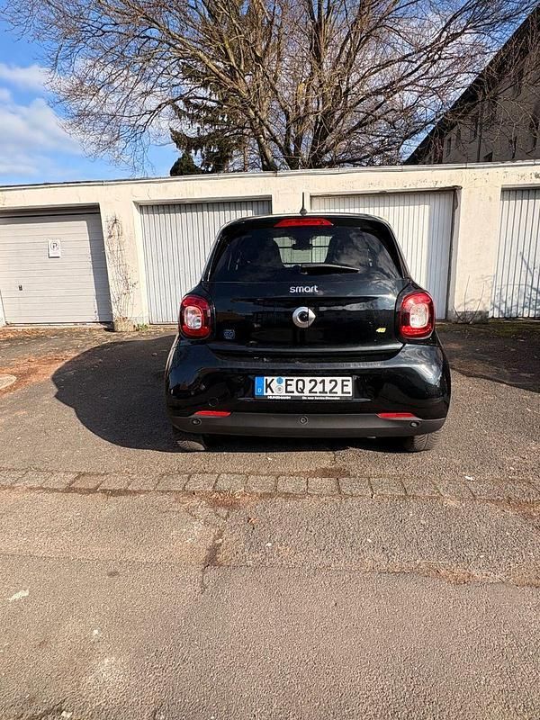 Gebraucht Smart ForFour Electric Drive 60 kW (82 PS) 2021 Schwarz Kleinwagen