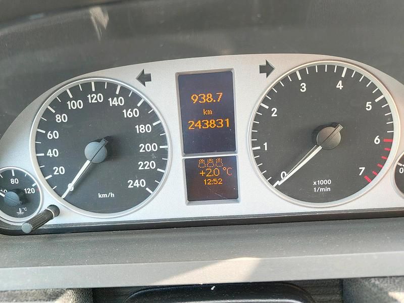 Schwarz Gebraucht 2006 Mercedes 170 Kombi | 1.800 € (Superpreis) - Bild 1/4