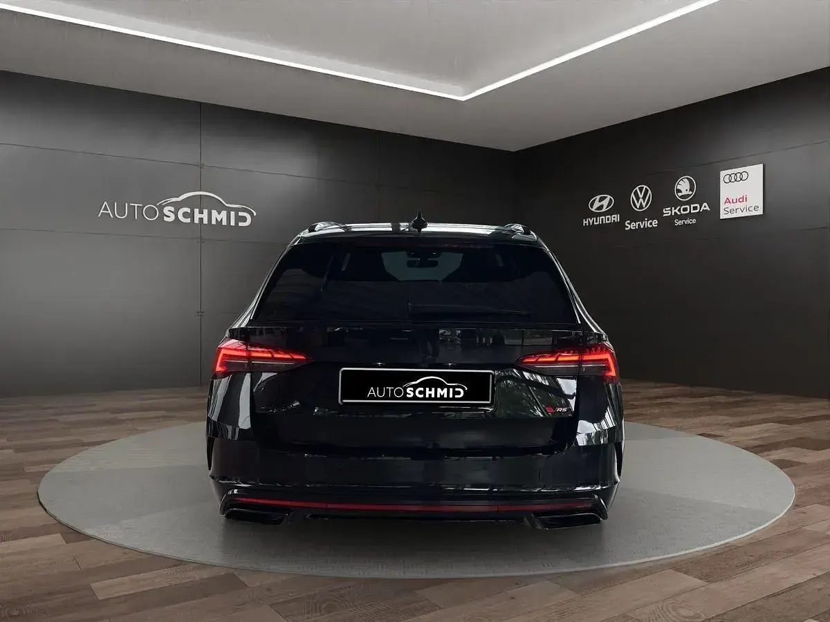 Neu Skoda Octavia RS 265 PS (194 kW) 2026 Schwarzmagic perleffekt Kombi