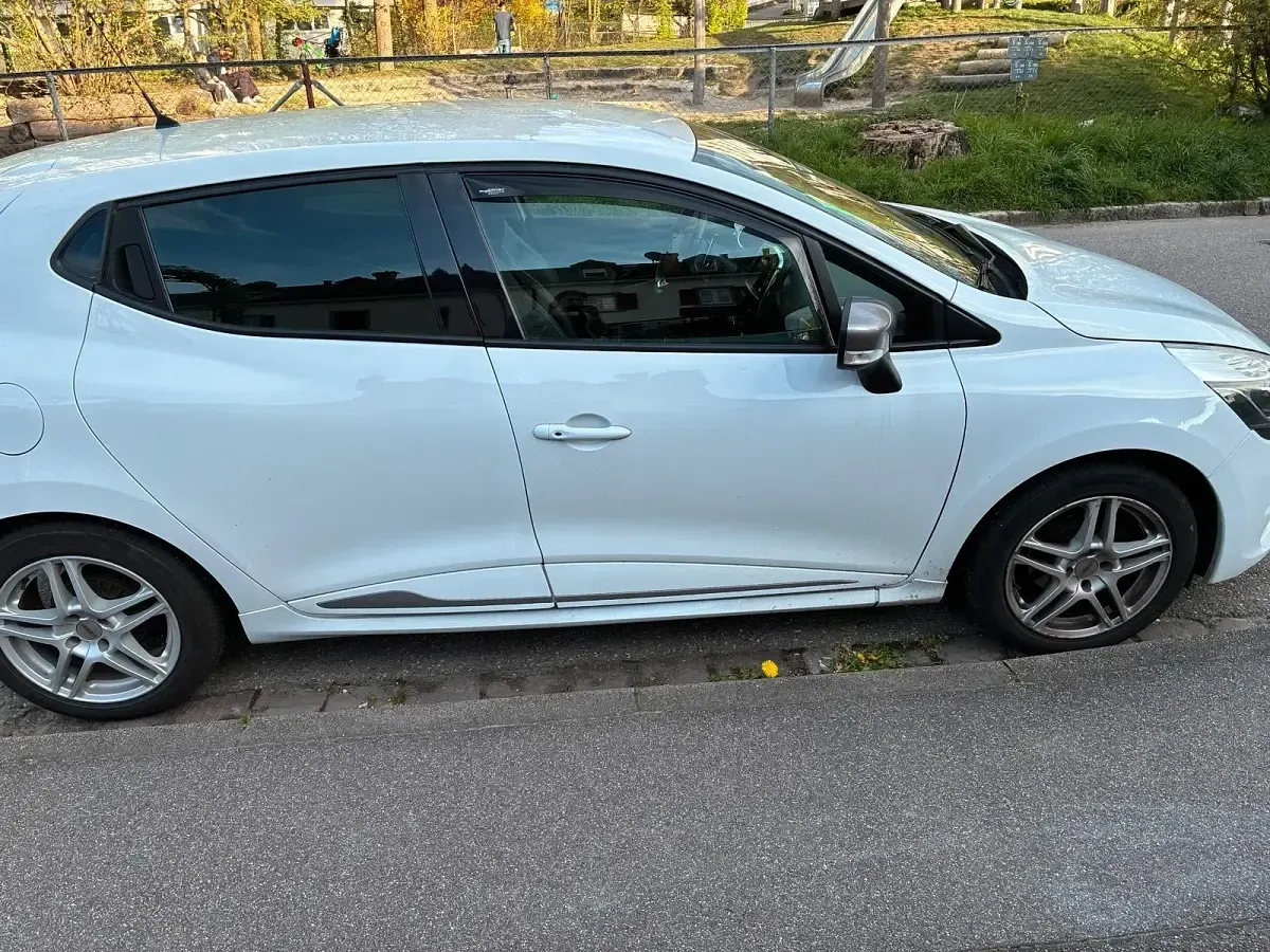 Gebraucht Renault Clio 120 PS (88 kW) 2013 Weiß Kleinwagen