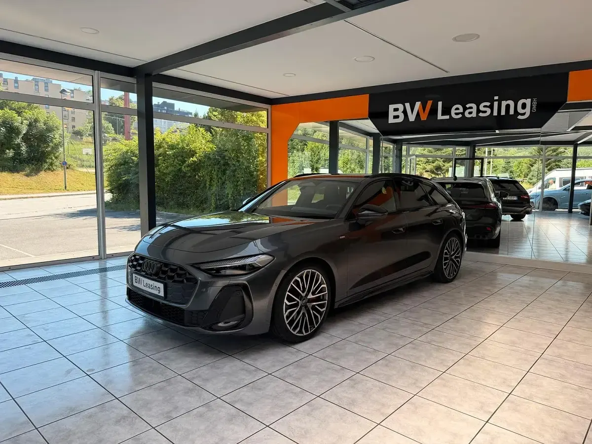 Gebraucht Audi A5 S-Line 204 PS (150 kW) 2026 Grau Kombi