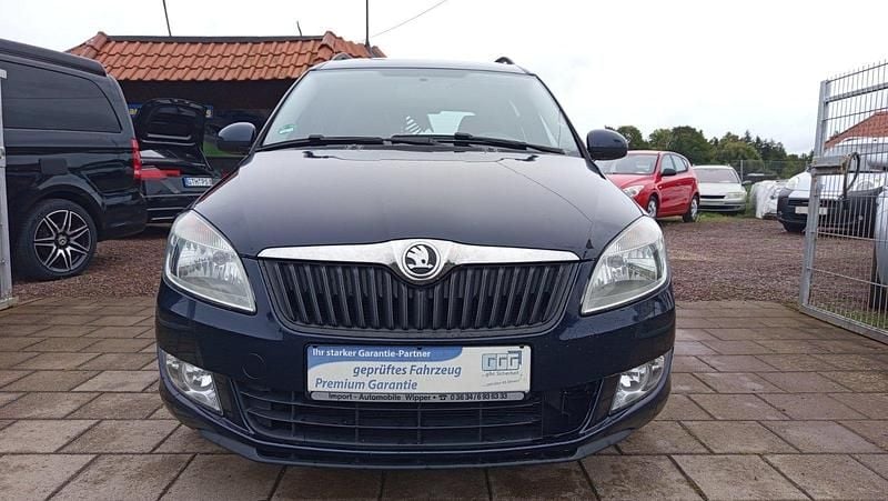 Blau Gebraucht 2014 Skoda Roomster Van / Kleinbus | 3.499 € (Fairer Preis) - Bild 1/4