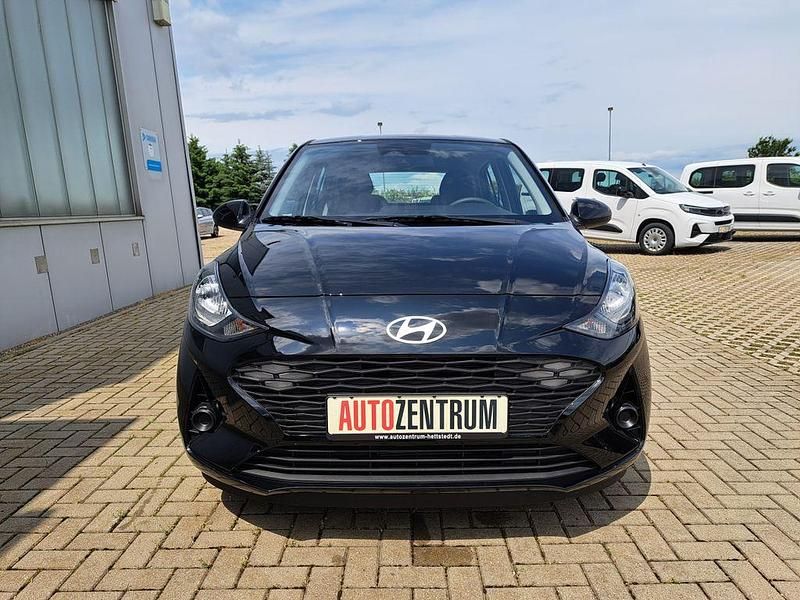 Neu Hyundai i10 63 PS (46 kW) 2025 Phantom black mica Kleinwagen