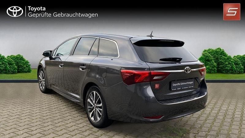 Gebraucht Toyota Avensis Edition-S 147 PS (108 kW) 2017 Marlingrau metallic Kombi