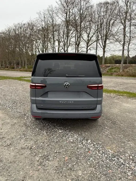 Gebraucht VW Multivan Edition 150 PS (110 kW) 2025 Grau Van / Kleinbus