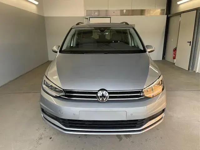 Neu VW Touran Comfortline 150 PS (110 kW) 2025 [f0f0] oyster silver metallic Van / Kleinbus
