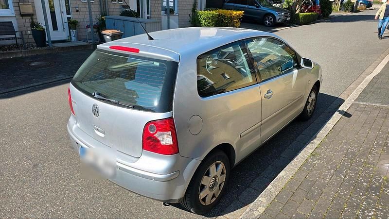 Gebraucht VW Polo 75 PS (55 kW) 2002 Silber Kleinwagen