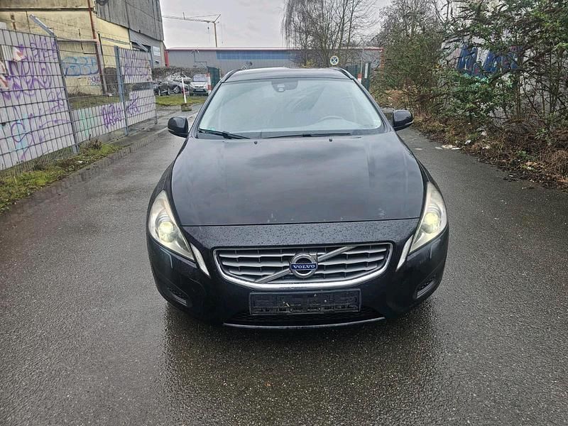 Gebraucht Volvo V60 215 PS (158 kW) 2013 Schwarz Kombi