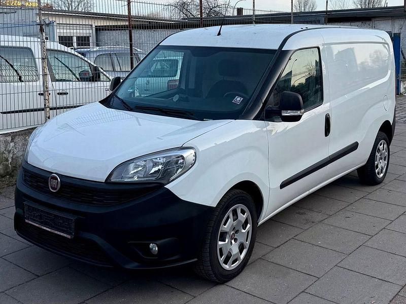 Weiß Gebraucht 2018 Fiat Doblò Van / Kleinbus | 9.480 € (Fairer Preis) - Bild 1/4