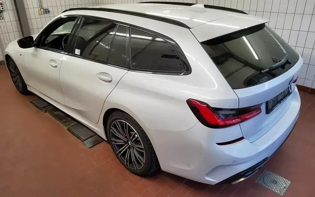 Gebraucht BMW M340 Performance 340 PS (250 kW) 2021 Mineral weiss metallic Limousine