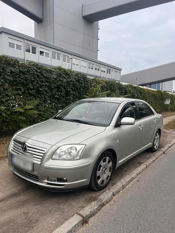 Silber Gebraucht 2005 Toyota Avensis Limousine | 4.800 € (Fairer Preis) - Bild 1/4