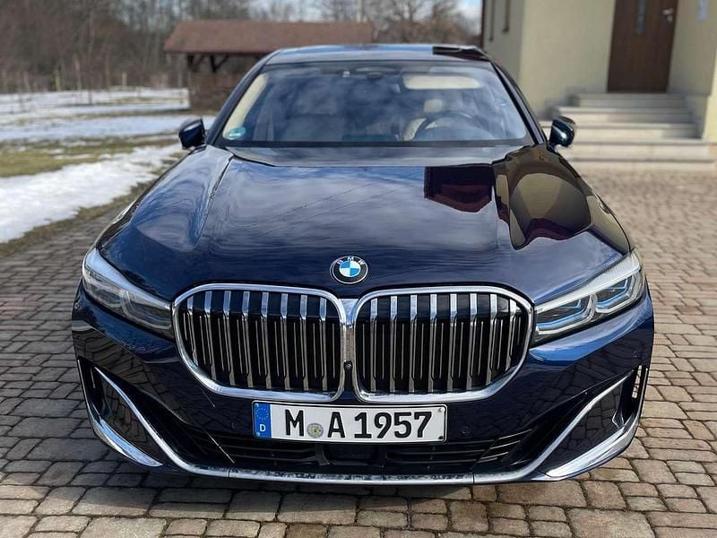 Gebraucht BMW 740 340 PS (250 kW) 2020 Blau Limousine