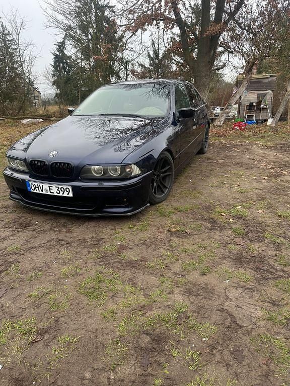 Blau Gebraucht 2001 BMW 525 Shadowline Limousine | 2.500 € - Bild 1/4