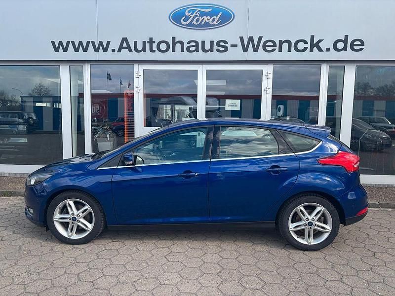 Gebraucht Ford Focus Titanium 182 PS (133 kW) 2015 Blau Limousine
