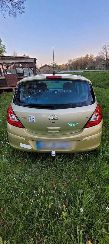 Używany Opel Corsa 80 KM (58 kW) 2007 Zielony Hatchback