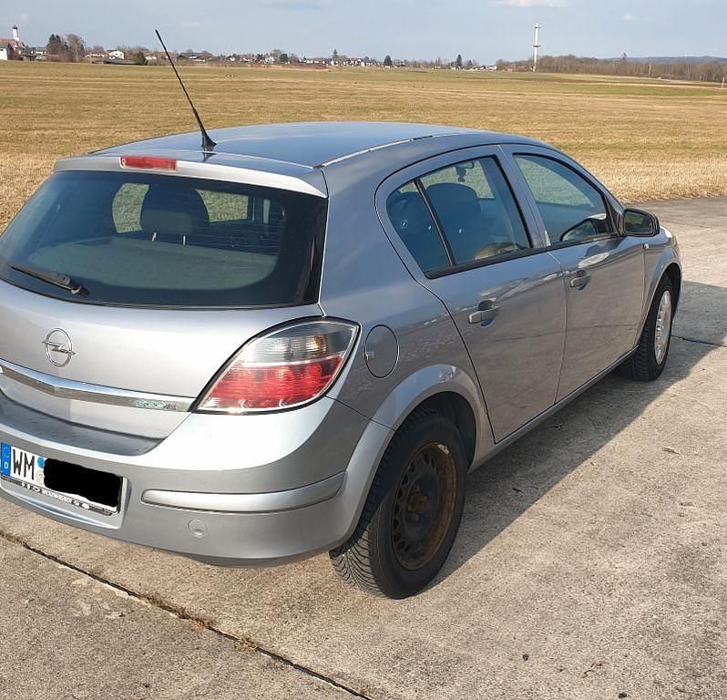 Gebraucht Opel Astra 90 PS (66 kW) 2009 Grau Limousine