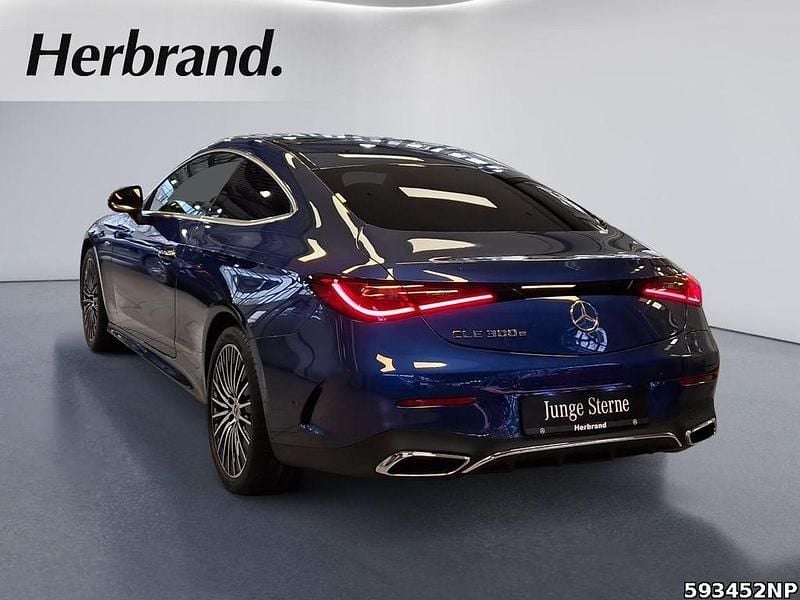 Gebraucht Mercedes CLE300 AMG 313 PS (230 kW) 2024 Metalliclack spektralblau Coupé