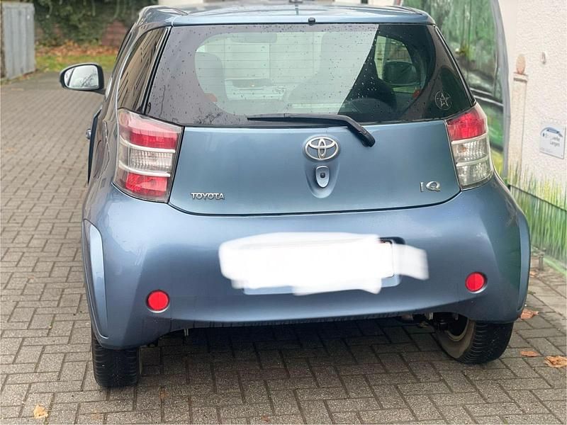 Gebraucht Toyota iQ 69 PS (50 kW) 2010 Kleinwagen