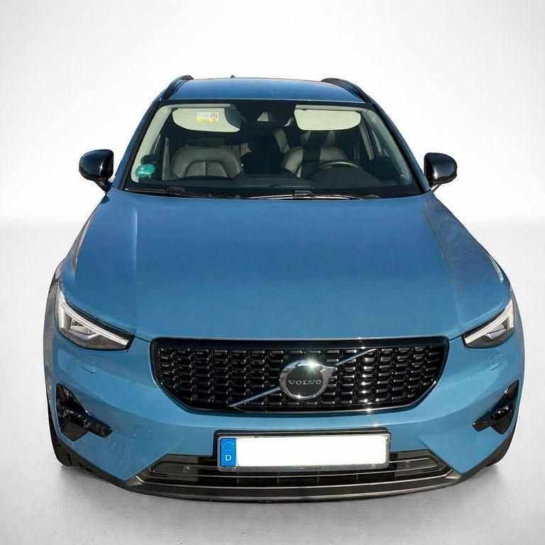 Gebraucht Volvo XC40 Plus 179 PS (131 kW) 2022 Blau SUV
